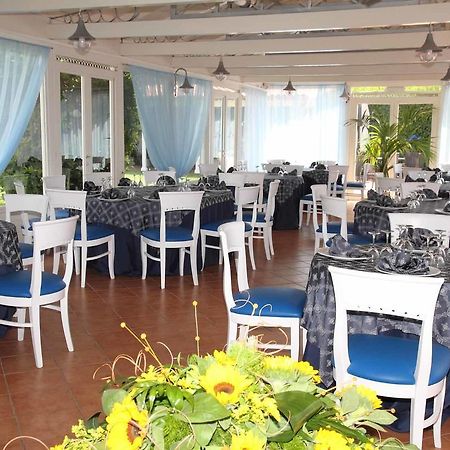 Costa Azzurra Hotel Pulsano Eksteriør billede