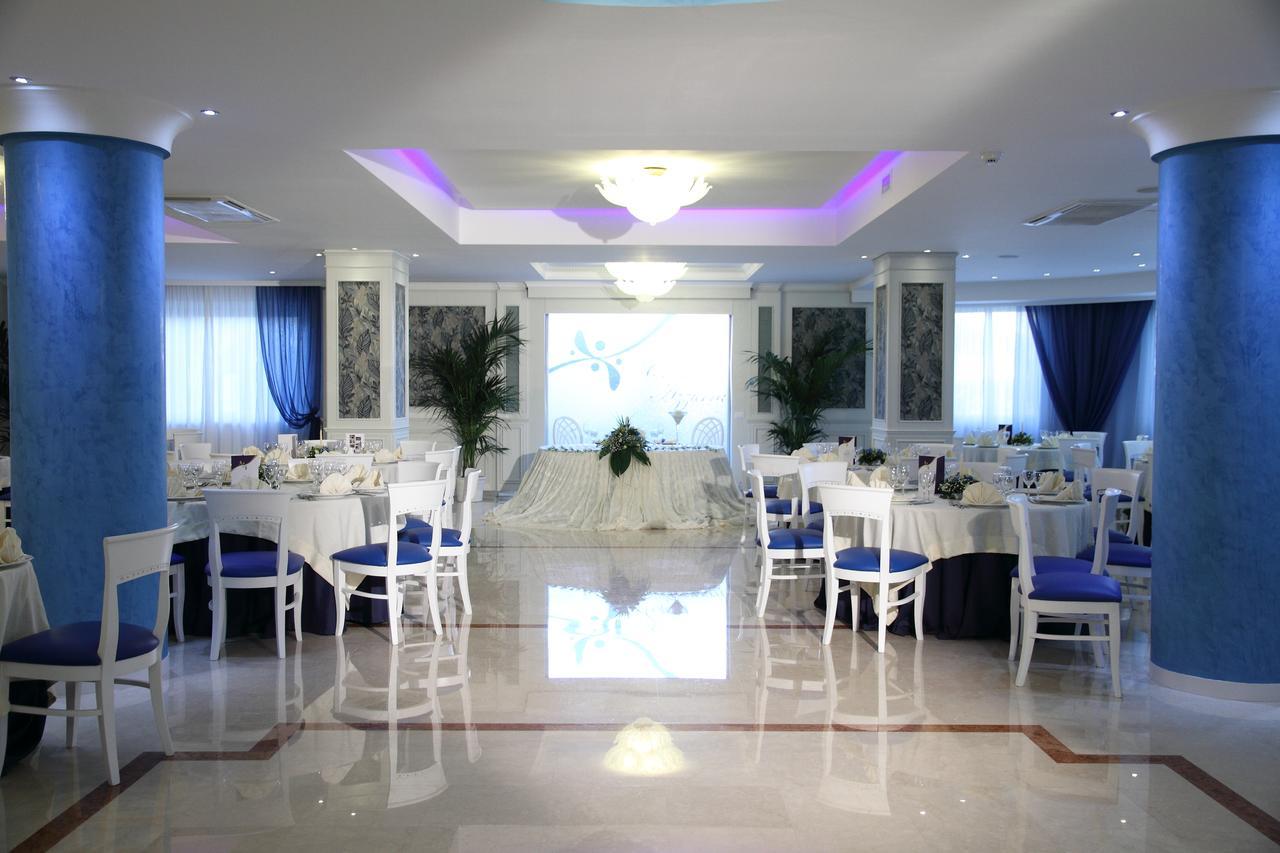 Costa Azzurra Hotel Pulsano Eksteriør billede